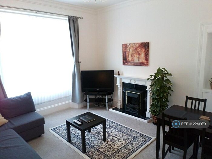 1 Bedroom Flat To Rent In Wallace Street, Dumbarton, G82