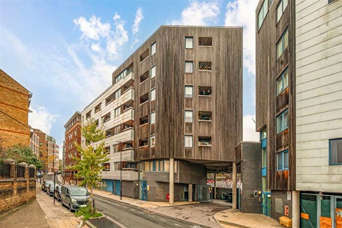 1 Bedroom Flat For Sale In St. Pancras Way, London, NW1