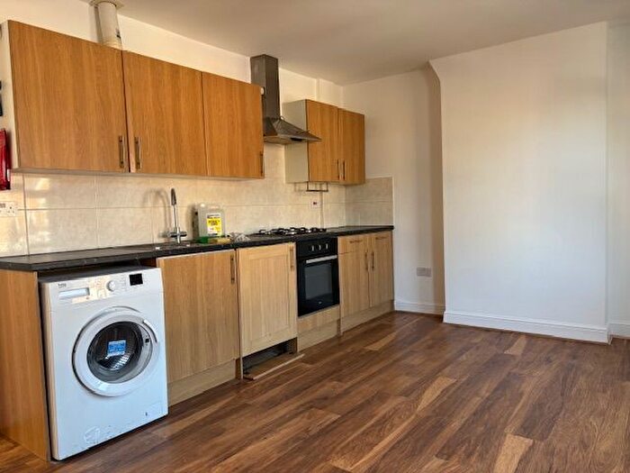 2 Bedroom Maisonette To Rent In Stafford Road, Wallington, SM6