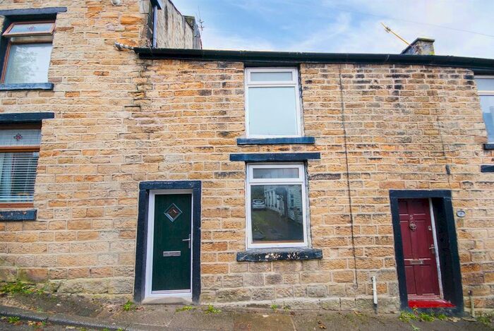 2 Bedroom Property To Rent In Spring Street, Ramsbottom, Bury, BL0