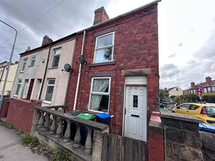 3 Bedroom House To Rent In Columbia Street, Huthwaite, NG17