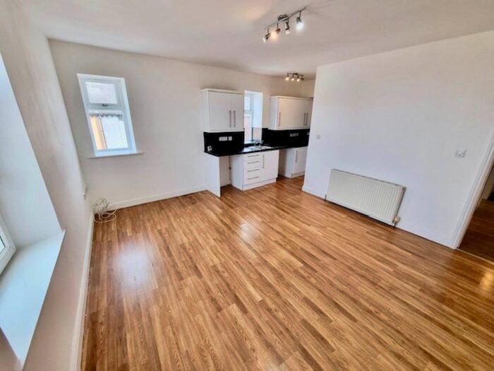 1 Bedroom Flat To Rent In Dodworth Road, Barnsley, S70
