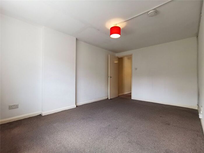 1 Bedroom Flat To Rent In Charteris Road, Kilburn, London, NW6