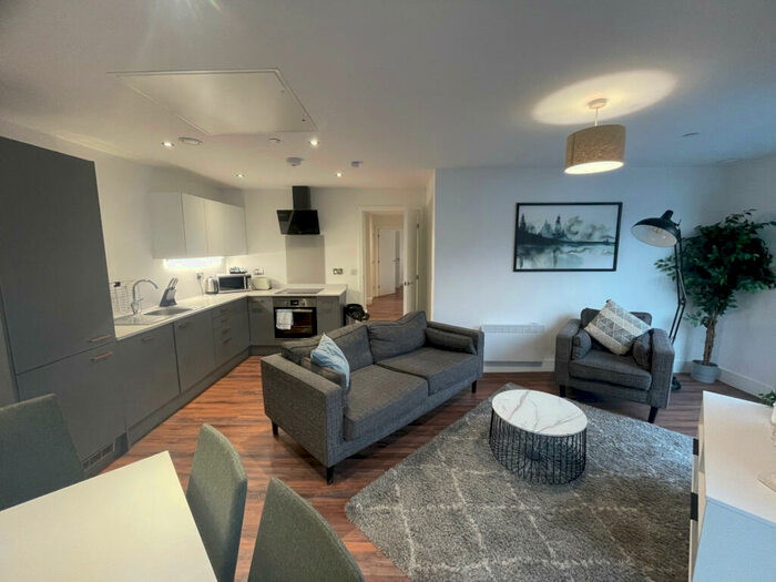 3 Bedroom Apartment To Rent In Chatham Street, Sheffield, South Yorkshire, S3