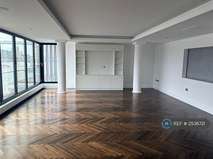 2 Bedroom Flat To Rent In Tower View Apartments, London, E1W