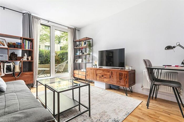 1 Bedroom Flat For Sale In Woods House, Grosvenor Waterside, Gatliff Road, London, SW1W