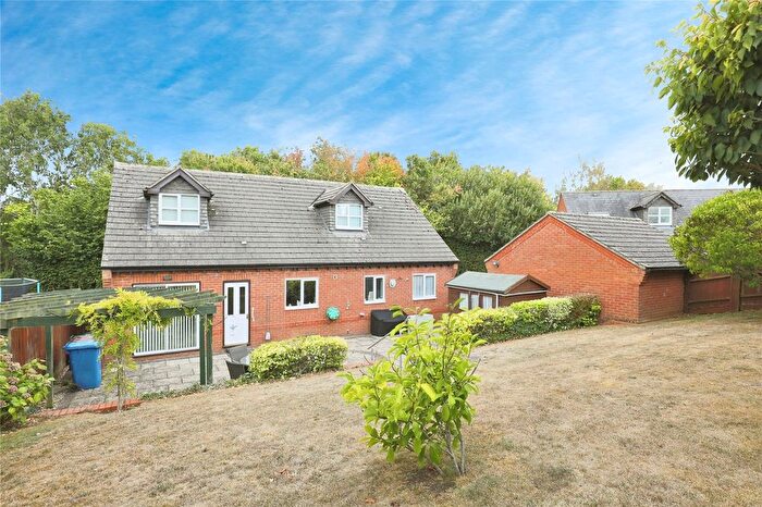 4 Bedroom Detached House For Sale In Woodruff Close, Bicester, Oxfordshire, OX26