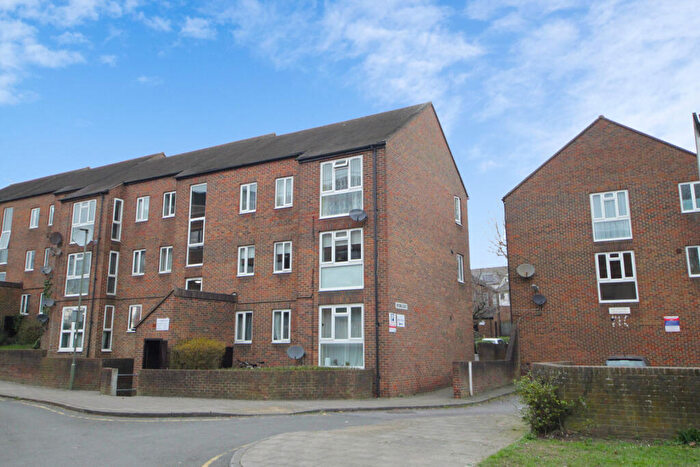 2 Bedroom Flat For Sale In Diploma Avenue, East Finchley, N2