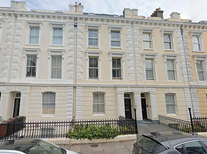 1 Bedroom Flat For Sale In Second Floor Flat, Citadel Road, Plymouth, Devon, PL1