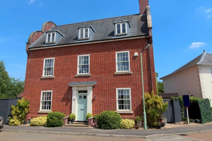 5 Bedroom Detached House To Rent In Daisy Avenue, IP32