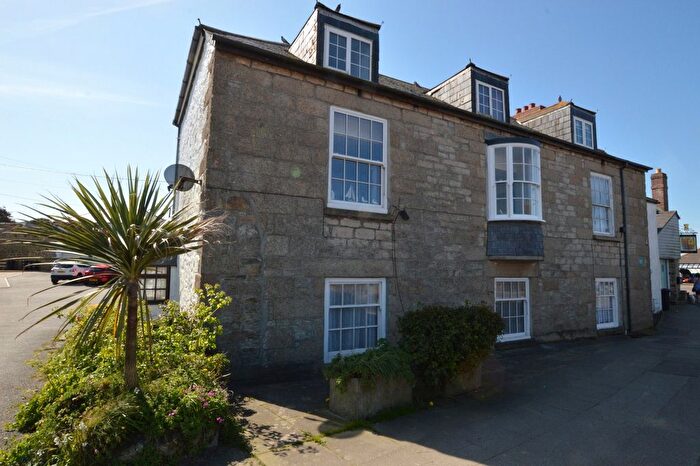 1 Bedroom Flat For Sale In Penpol Terrace, Hayle, Cornwall, TR27