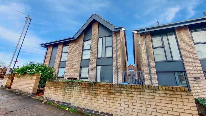 3 Bedroom Semi-Detached House To Rent In Parkway, Chellaston, Derby, Derbyshire, DE73