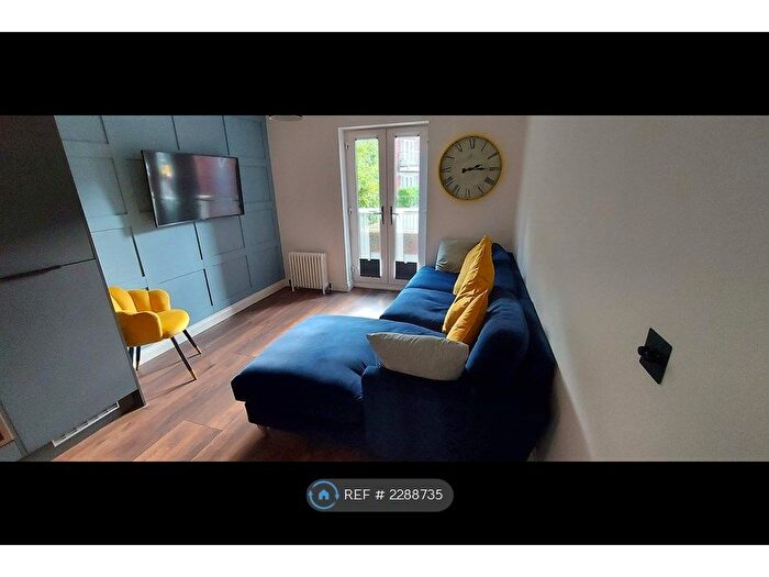 2 Bedroom Flat To Rent In Waterside Views, Poole, BH15