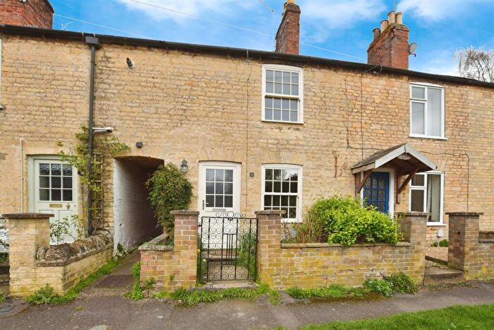 2 Bedroom Cottage For Sale In Tallington Road, Bainton, Stamford, PE9