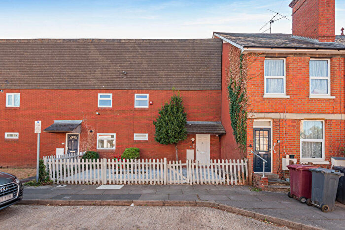 3 Bedroom Terraced House For Sale In Kingsgate Street, Reading, RG1