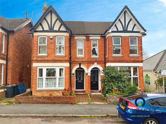3 Bedroom Semi-Detached House For Sale In Western Avenue, Ashford, United Kingdom, TN23