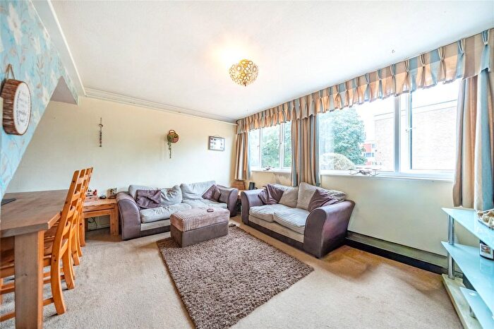 2 Bedroom Maisonette For Sale In Wheeler Street, Maidstone, ME14