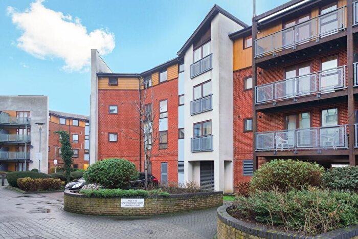 2 Bedroom Flat To Rent In Harry Close, Croydon, CR0