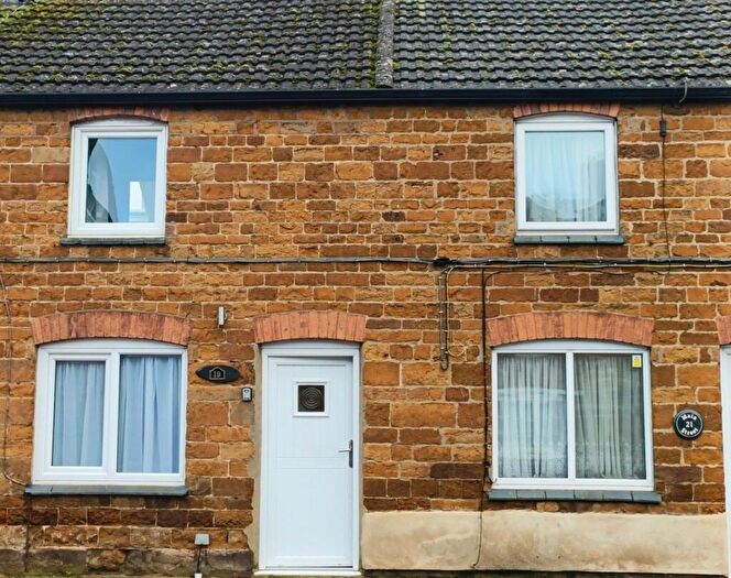 2 Bedroom Cottage To Rent In Main Street, Caldecott, LE16