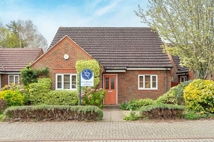 3 Bedroom Bungalow For Sale In Bakery Close, Chalgrove, OX44