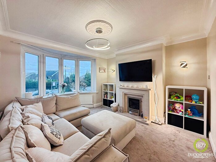 3 Bedroom Semi-detached House For Sale In Rossendale Road, Burnley, BB11