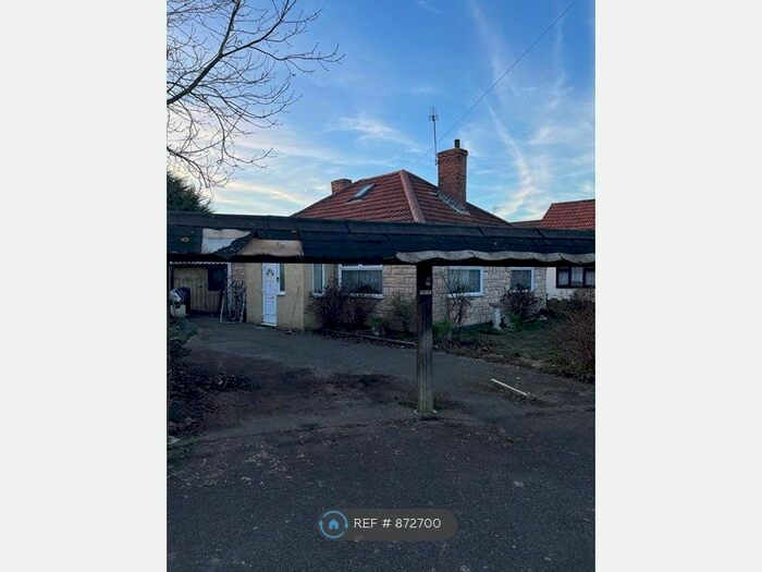 2 Bedroom Bungalow To Rent In West Drayton Road, Uxbridge, UB8