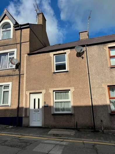 2 Bedroom Terraced House To Rent In Lleyn Street, Pwllheli, LL53