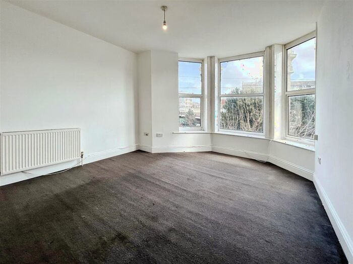 2 Bedroom Flat To Rent In Dalby Square, Cliftonville, Margate, CT9