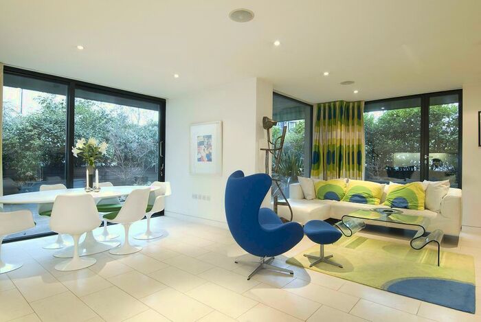 2 Bedroom Flat To Rent In Oval Road, Camden, NW1