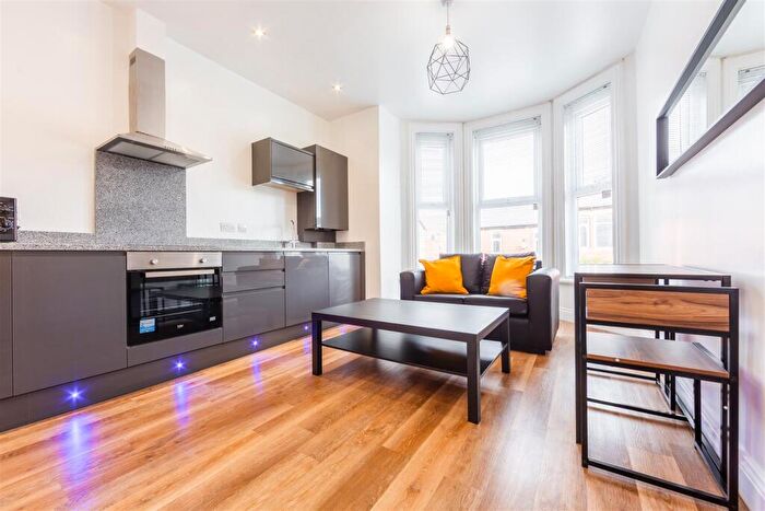 2 Bedroom Apartment To Rent In Flat C, Queens Road, Jesmond, Newcastle Upon Tyne, NE2