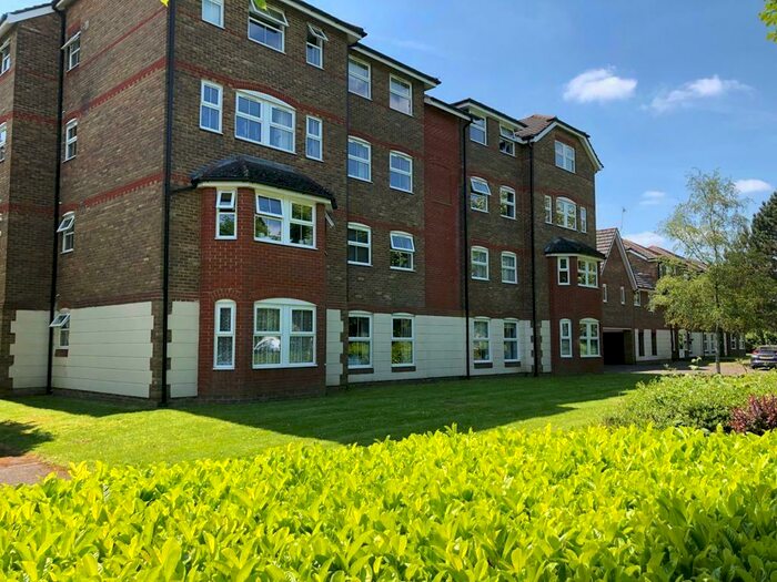 2 Bedroom Apartment To Rent In Wingate Court, Aldershot, GU11