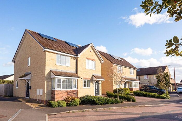 2 Bedroom Semi Detached House For Sale In Staunton Way, Bristol, BS14