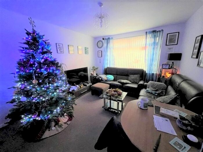 2 Bedroom Property To Rent In Middle Street, Tynemouth, North Shields NE30