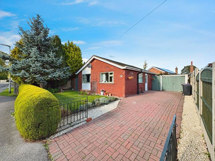 2 Bedroom Detached Bungalow For Sale In Thorpe Lane, Eagle, LN6