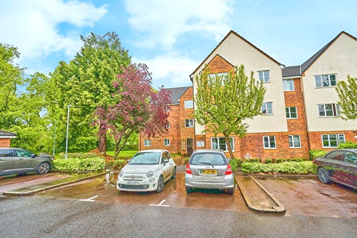 2 Bedroom Flat To Rent In Gisburne Way, Watford, WD24