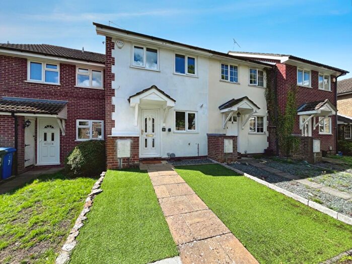 2 Bedroom Terraced House For Sale In Chive Court, Farnborough, Hampshire, GU14