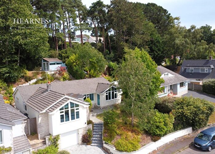 4 Bedroom Detached House For Sale In Greensleeves Avenue, Broadstone, Dorset, BH18