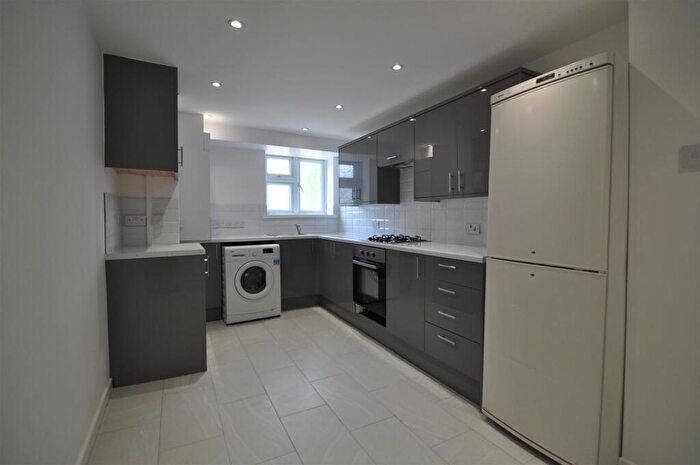 2 Bedroom Apartment To Rent In Chapel Lane, Farnborough, GU14