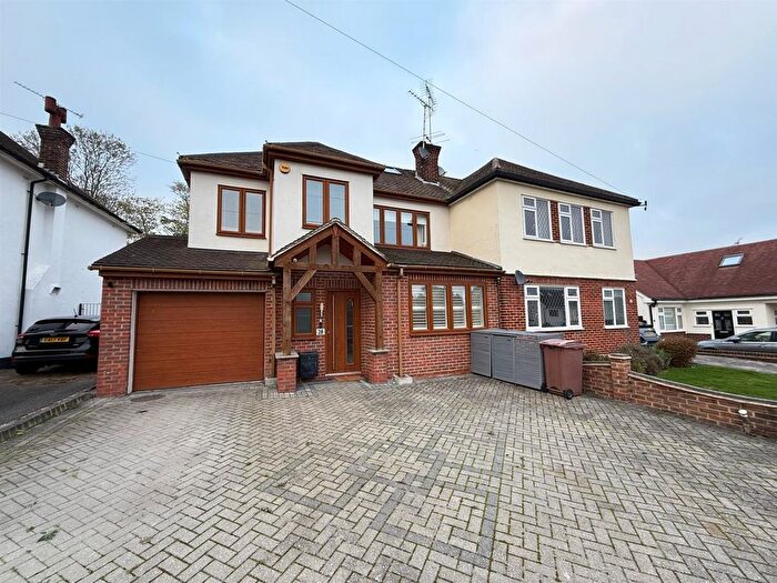 5 Bedroom Semi-Detached House To Rent In Burses Way, Hutton, Brentwood, Essex, CM13