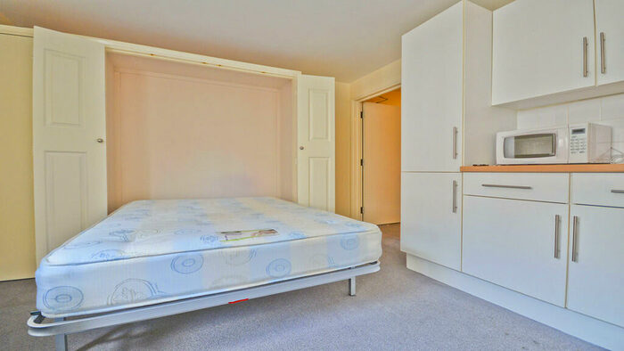 Studio To Rent In Hornsey Road, Holloway, London, N7