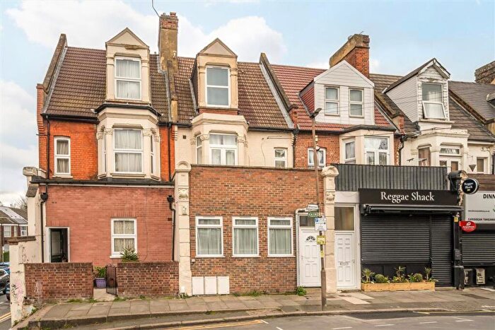 2 Bedroom Flat For Sale In Floyd Road, Charlton, SE7