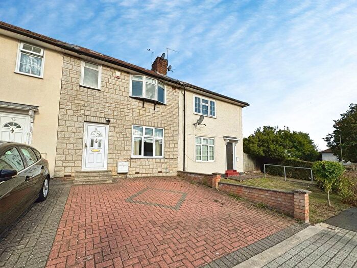 3 Bedroom Property For Sale In Littlefield Road, Edgware, HA8
