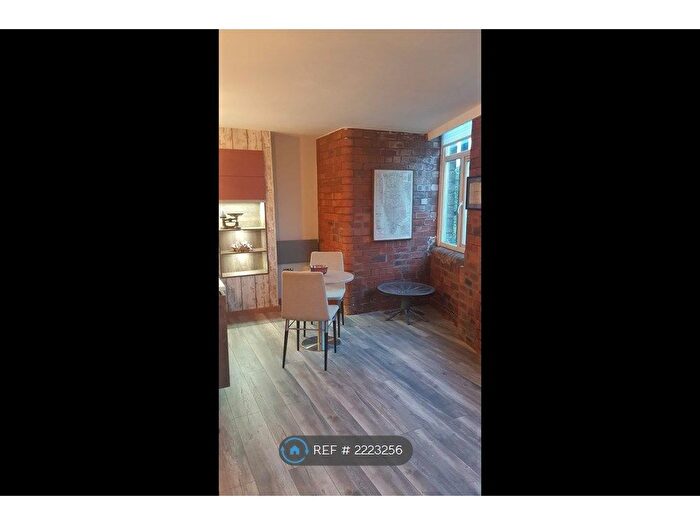 1 Bedroom Flat To Rent In Fearnly Mill, Huddersfield, HD5