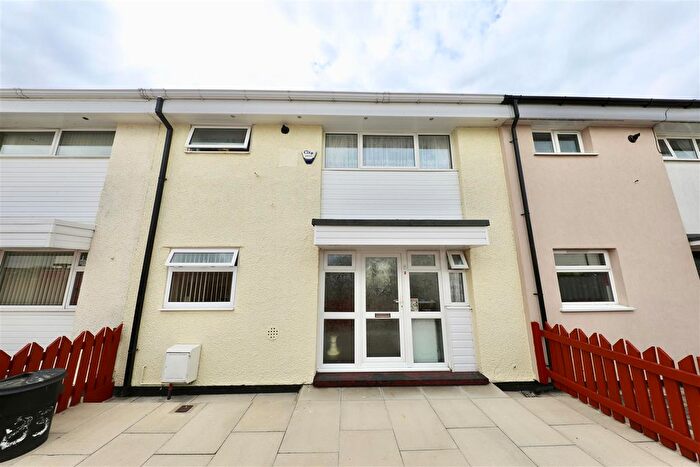 3 Bedroom Terraced House For Sale In Gildane, Hull, HU6
