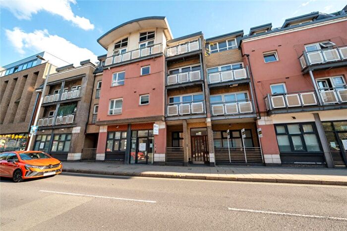 2 Bedroom Apartment For Sale In London Road, Kingston Upon Thames, KT2