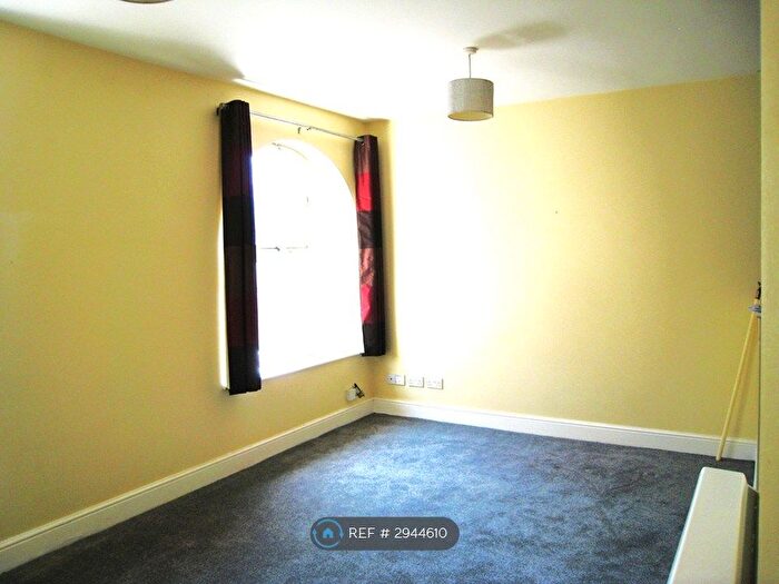1 Bedroom Flat To Rent In Central House, Exeter, EX4