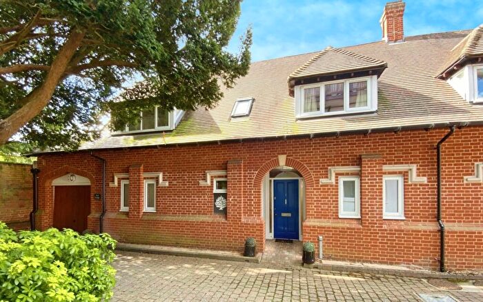 4 Bedroom Semi-Detached House For Sale In Wootton Drive, Ipswich, Suffolk, IP1