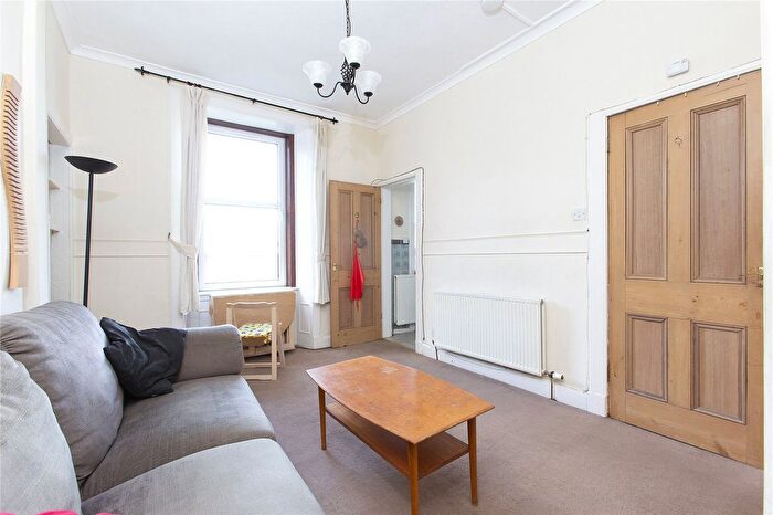 1 Bedroom Flat To Rent In Dalgety Street, Edinburgh, EH7
