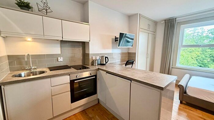 Studio To Rent In Woodhurst Road, Birmingham, B13