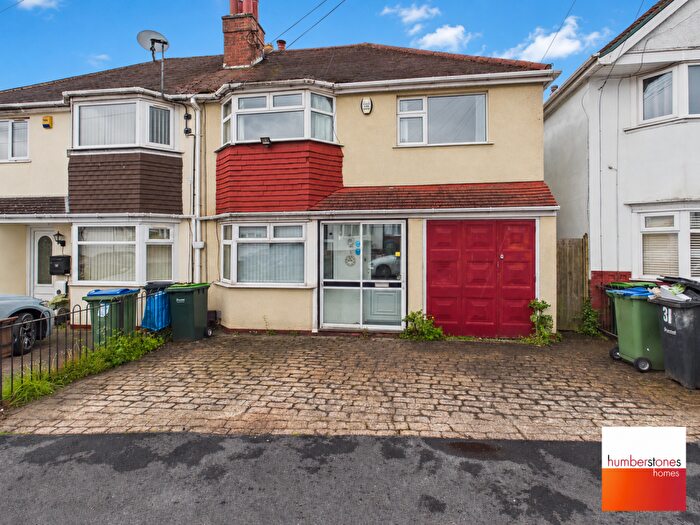 3 Bedroom Semi-Detached House For Sale In Sunnybank Road, Oldbury, B68